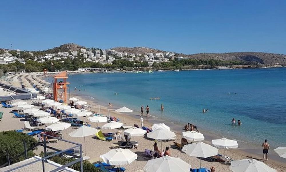 Βουλιαγμένη: 10χρονο αγοράκι έχασε τη ζωή του στη θάλασσα